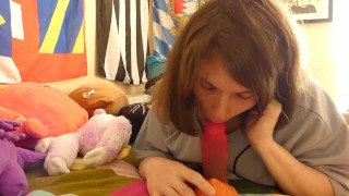 Starting off the day with a sloppy crackers blowjob
