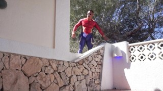 King Spandex on the prowl in public