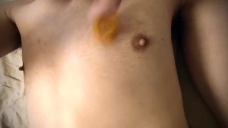 【チクニー】身近にあるものでオナニーグッズを自作　敏感乳首を虐める変態日本人【#40】