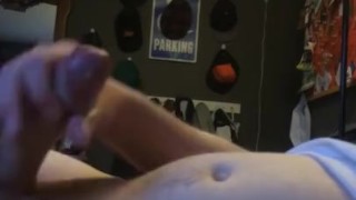 I can’t stop cummming all over myself 