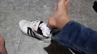 Us 11 feet