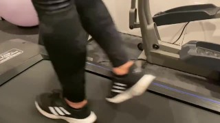 PETITE BLONDE WORKOUT SHOWING HER BIG BREASTS
