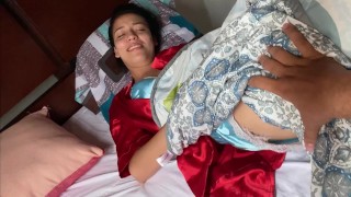 DESPIERTO A MI CHICA CON SU VIBRADOR, LE ENCANTA!!