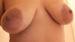 Shower tits