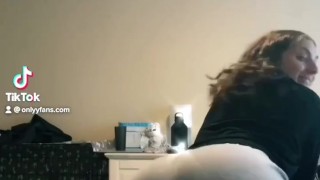 WHITE GIRL TWERKING - NUDE VERSION ON MY ONLYFANS