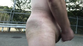 初のロケ撮影で野外露出オナニーに失敗してみた―明るい時間帯初撮影―射精どころか勃起も困難―上着を着ている途中で近隣の住人に挨拶される―たまたま急いで服を着てなかったら―しかしそれまで待っていたのかも？