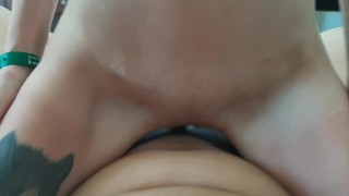 Быстрый секс на камеру реальных лесбиянок - IkaSmokS