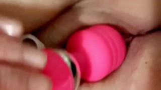 Young wet pussy cumming
