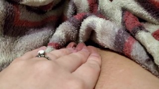 Jilling with my left hand for the first time 