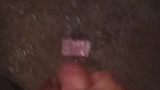 Hombre haciéndose la paja