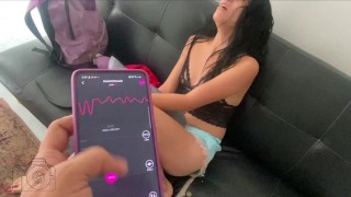 ACTIVO VIBRADOR A ESCONDIDAS EN UNA REUNION DE AMIGOS