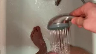 Male Pissing In The Bath
