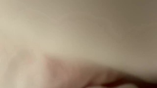 Nackt ins Bett gemacht