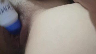 Mi masturbo con il deodorante, italian vagina, squirting
