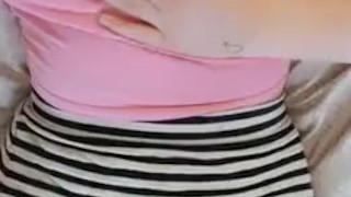 Horny Housewife Fills Pink Hole With Dildo 