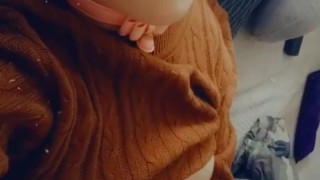 Amateur slut plays with her new toy
