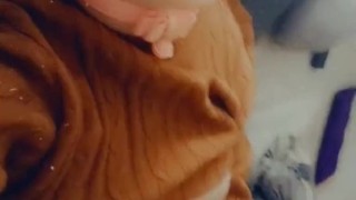 Amateur slut plays with her new toy