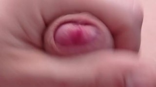 masturbieren mit einem Ausbruch von Sperma!!!!