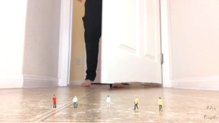 PREVIEW: Giant Pees On Shrunken People Domination