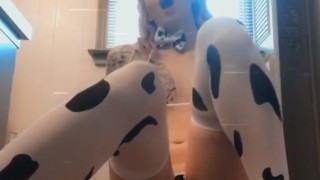 Sissy girl trains asshole 