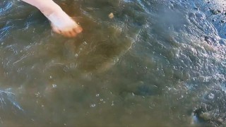 Feet Splash