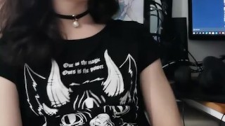 Big dick goth gf blows her load