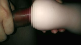 1週間禁欲した男大学生がオナホでオナニーしていやらしい音を立てる