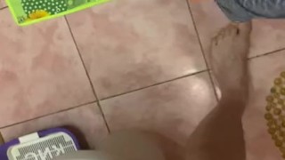 Short Peeing Video