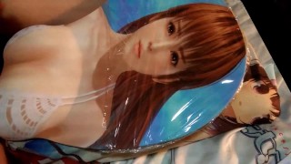 DOAX霞等身大おっぱいマウスパッドにキス&パイズリ&顔射大量ぶっかけ