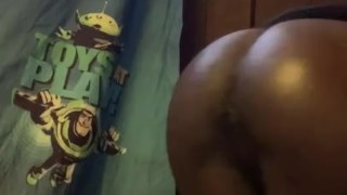 Amateur twerking cake pt2