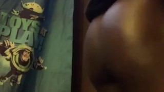 Amateur practice twerking 