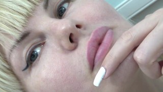 a bb with a beautiful face shows her sweet pussy close up