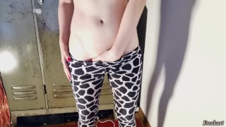 Girl masturbates, pisses her leggings and tastes herself