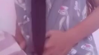 CUTE TINY ASIAN fucking pillow like its daddy's cock