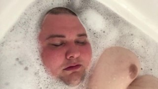 Cum on me in my hot bath 🥵 
