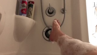 Cum on me in my hot bath 🥵