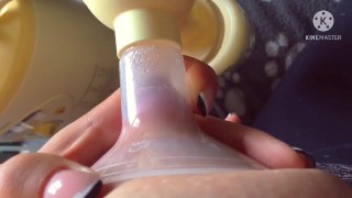 Lait frais du matin avec le tire lait