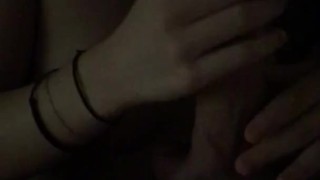 Il me bande les yeux et m'enfonce sa bite dans la gorge - couple amateur français