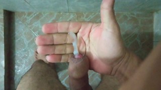 DERRAMANDO LECHE POR MONTO. 