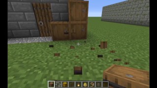 How to build an easy 8x8 castle in Minecraft (tutorial)