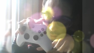 jb présente sa nouvelle manette de sa console
