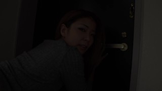 【Yui bubble butt amateur】Pissing in a vulgar pose