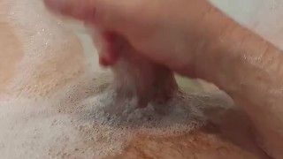 Early Morning Bath with Bubbles and a wank