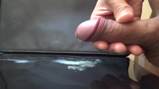 今朝方、オナ禁中にもかかわらず夢精してしまい、その後性欲が抑えられず、帰宅後にすっきり大量射精する変態君。
