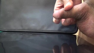 今朝方、オナ禁中にもかかわらず夢精してしまい、その後性欲が抑えられず、帰宅後にすっきり大量射精する変態君。