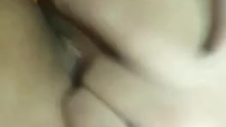 colegiala masturbándose a escondidas