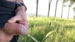 The joy of pissing in nature
