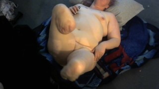Mature dbka toying with her pussy