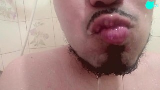 Beija-me Debaixo do Chuveiro