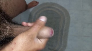 Meccanico si fa una sega sul lavoro